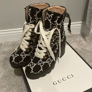 New Gucci Tweed Combat Roots size 41